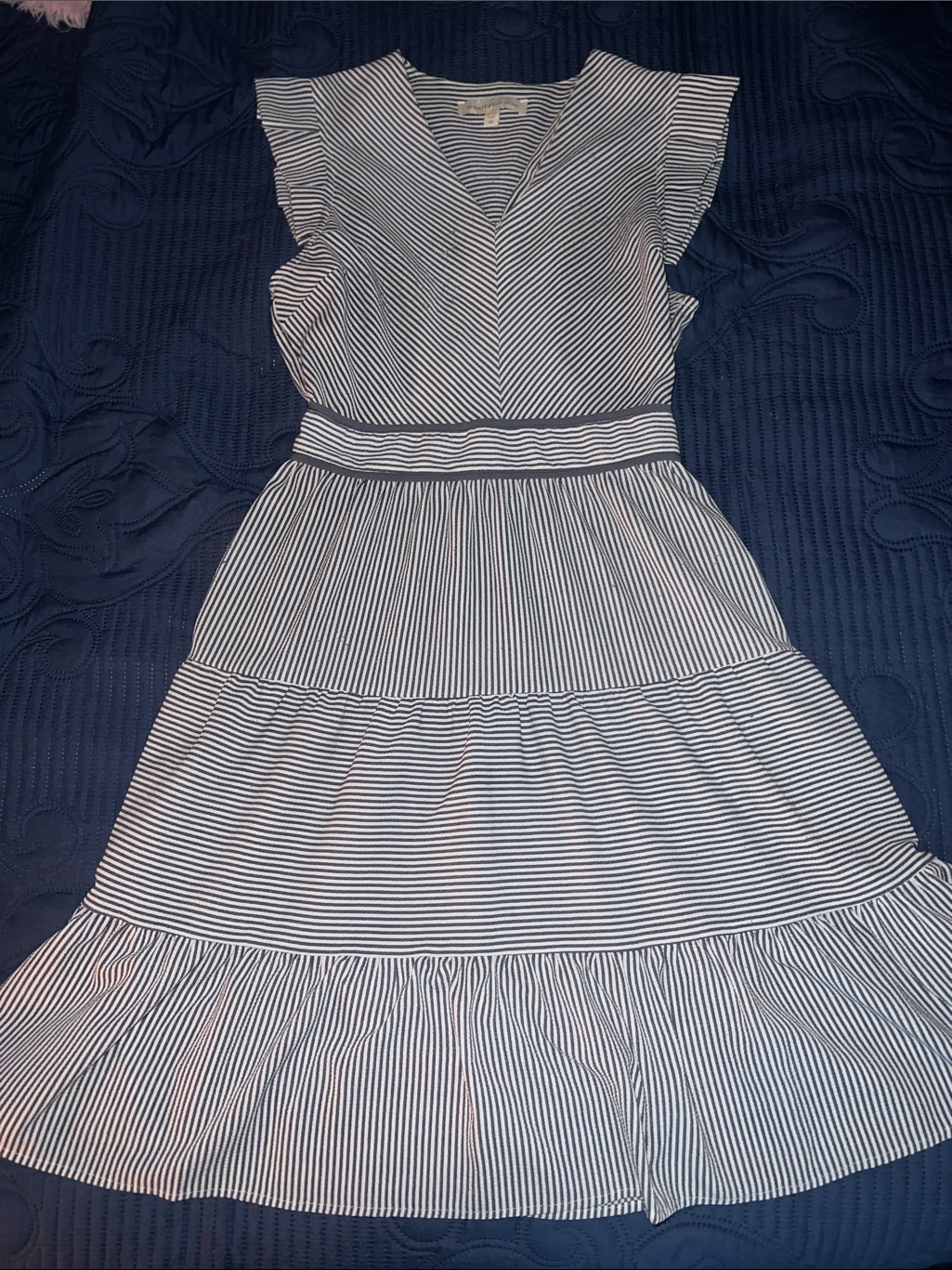 Striped V Neck Flutter Sleeve Midi Dress Gray/White Montesu Los Angeles M